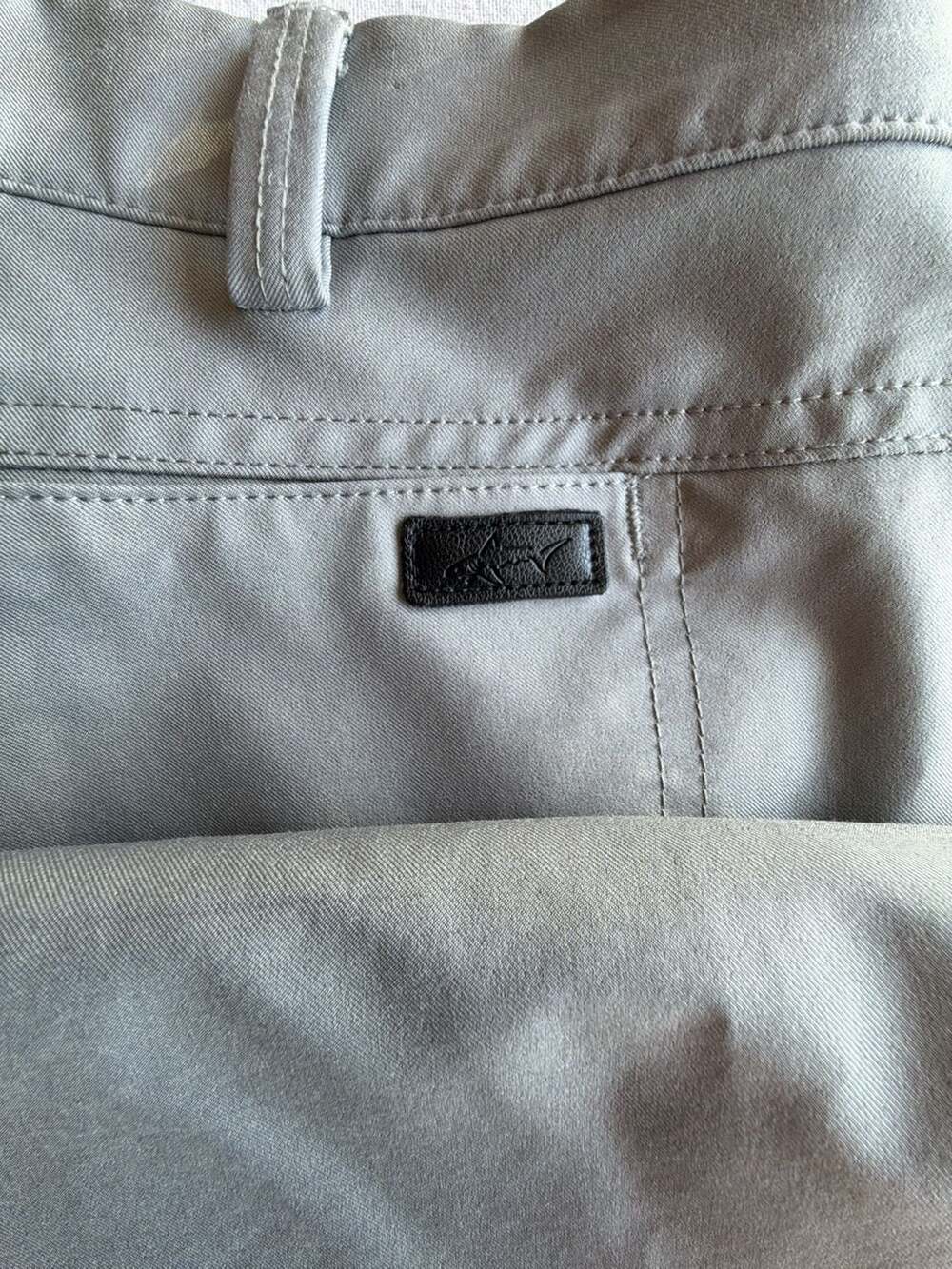 Greg Norman Men's Performance Golf Pants Gray